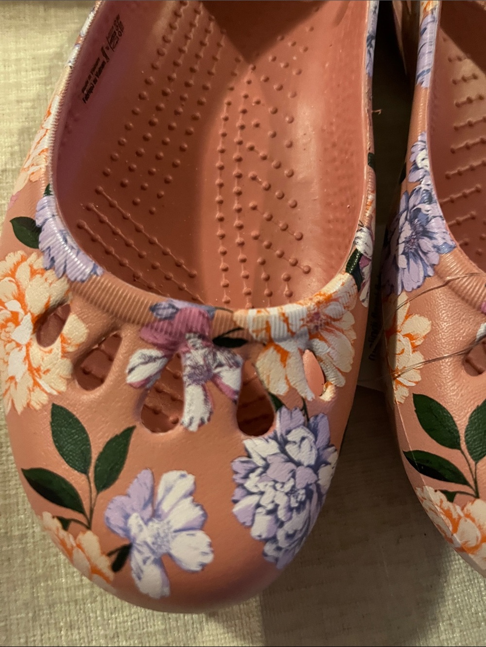 CROCS Women's Dusty Rose Floral Slip-On Flats - Picture 8 of 11